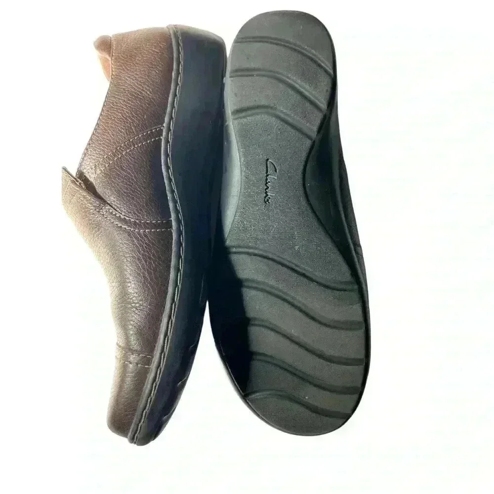 CLARKS - WOMENS CORA POPPY SHOES•BROWN GENUINE LEATHER FLATS•SIZE 61/2•